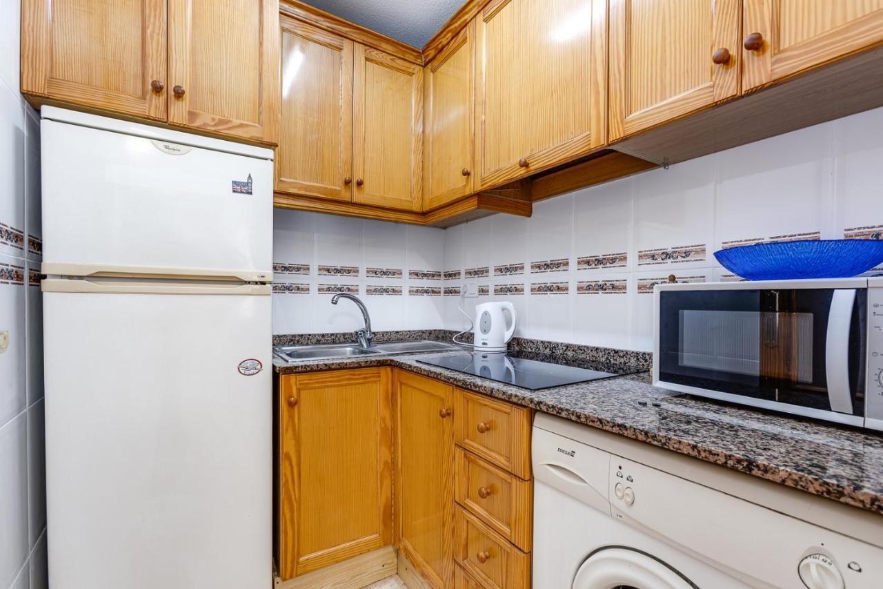 Apartment Caballero De Rodas Torrevieja Luaran gambar