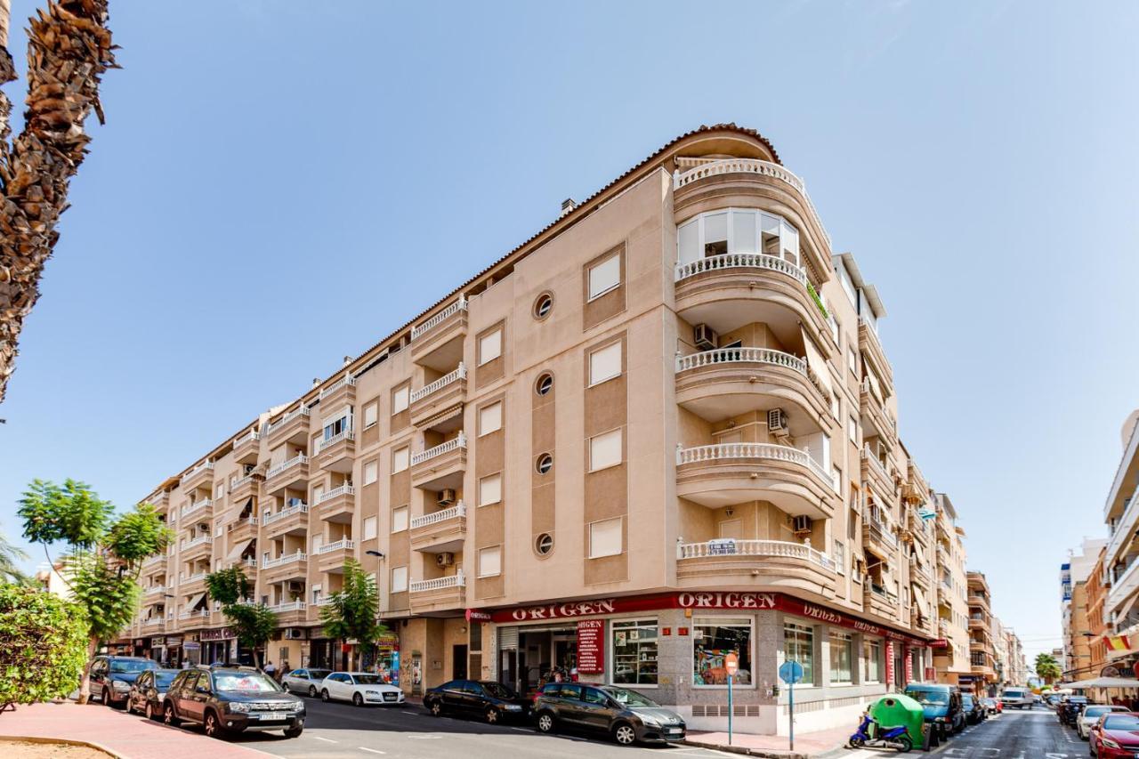 Apartment Caballero De Rodas Torrevieja Luaran gambar