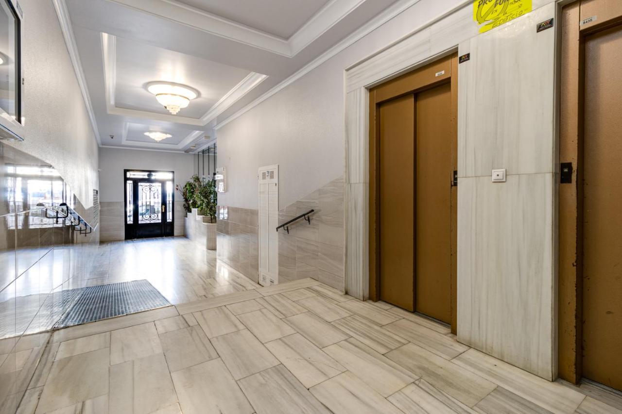 Apartment Caballero De Rodas Torrevieja Luaran gambar